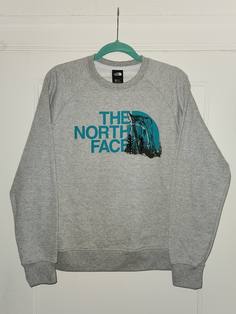 North Face Embroidered Pines Logo Crewneck 🌲